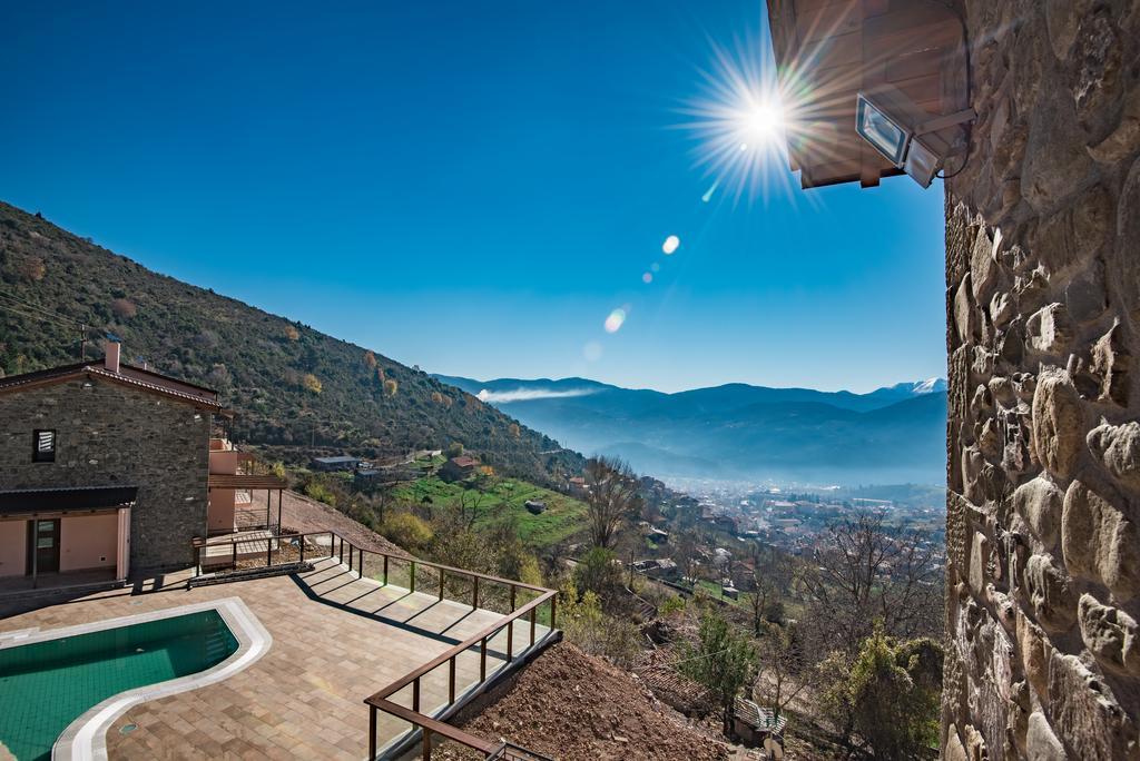 The View Village - Villas Suites & Spa Karpenísion Zewnętrze zdjęcie