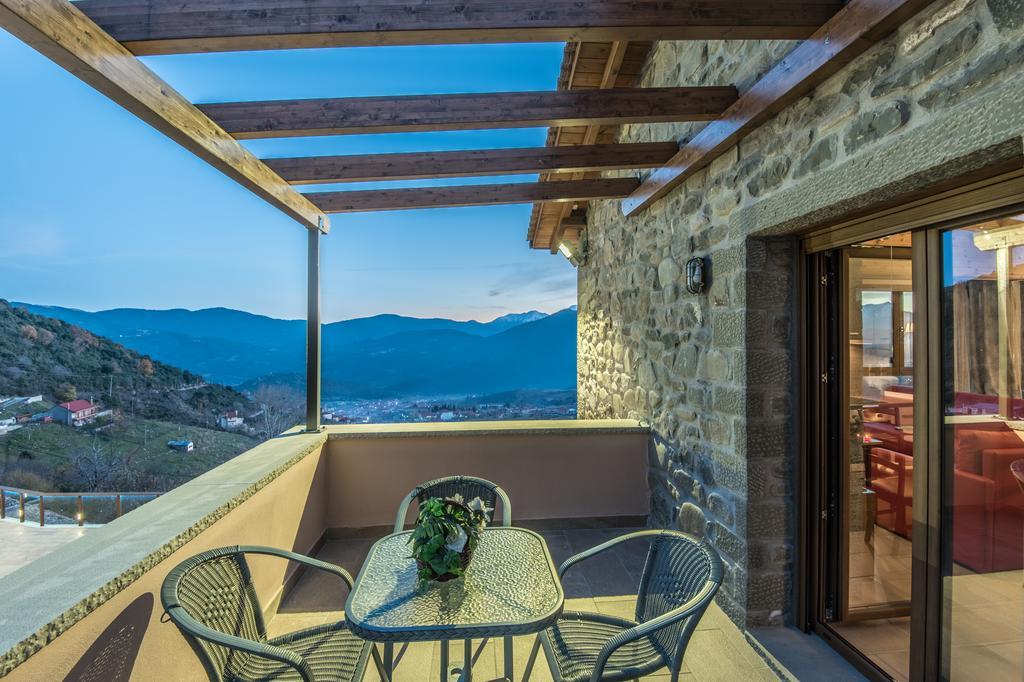 The View Village - Villas Suites & Spa Karpenísion Zewnętrze zdjęcie