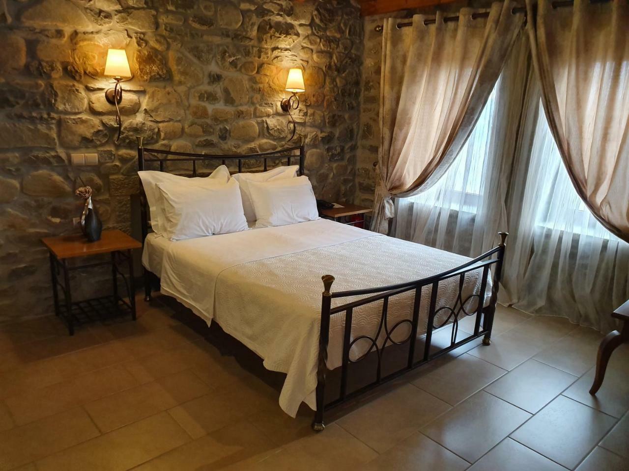 The View Village - Villas Suites & Spa Karpenísion Zewnętrze zdjęcie