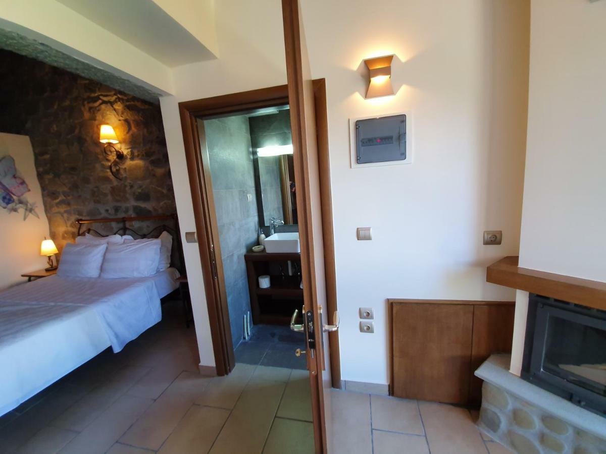 The View Village - Villas Suites & Spa Karpenísion Zewnętrze zdjęcie