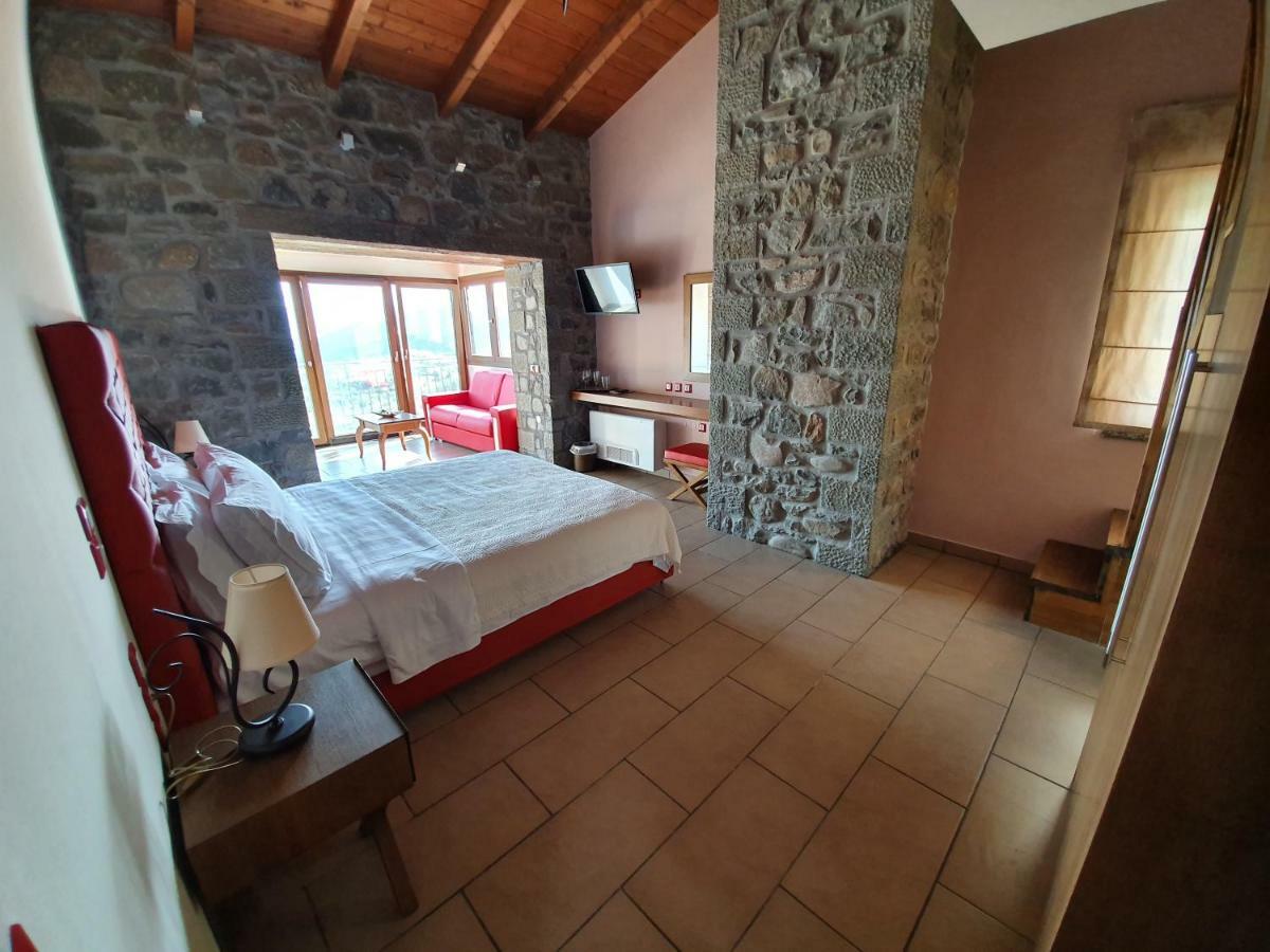 The View Village - Villas Suites & Spa Karpenísion Zewnętrze zdjęcie